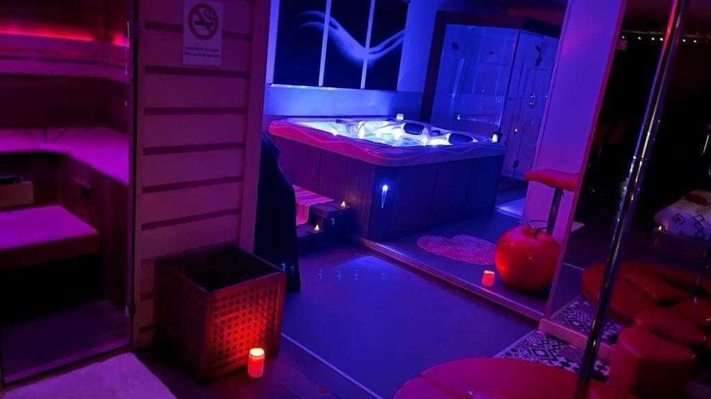 Spabyelleetlui Spa Rouge Ou Bleu Mouscron Exteriér fotografie