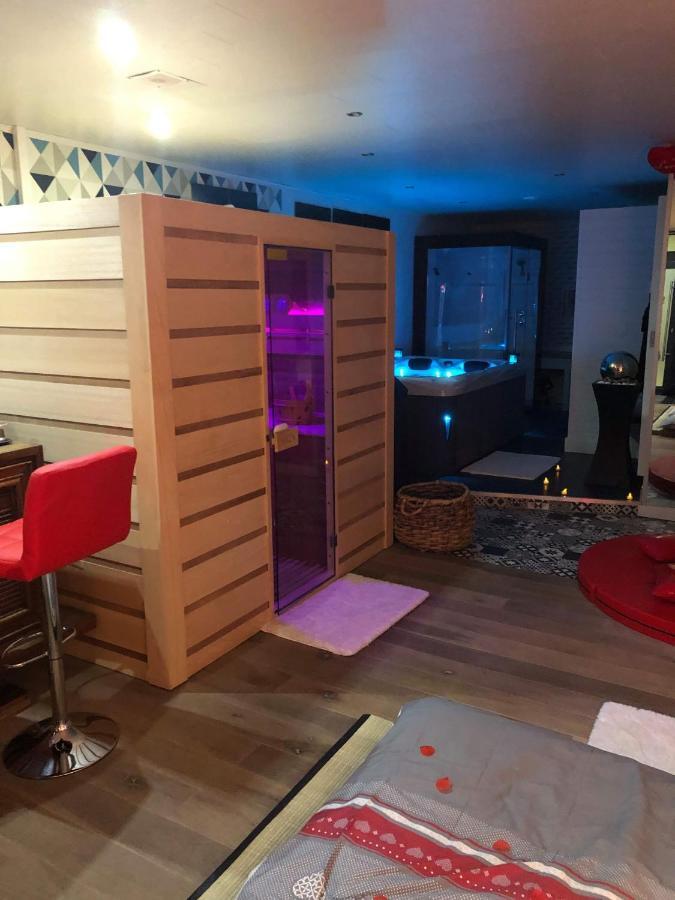 Spabyelleetlui Spa Rouge Ou Bleu Mouscron Exteriér fotografie